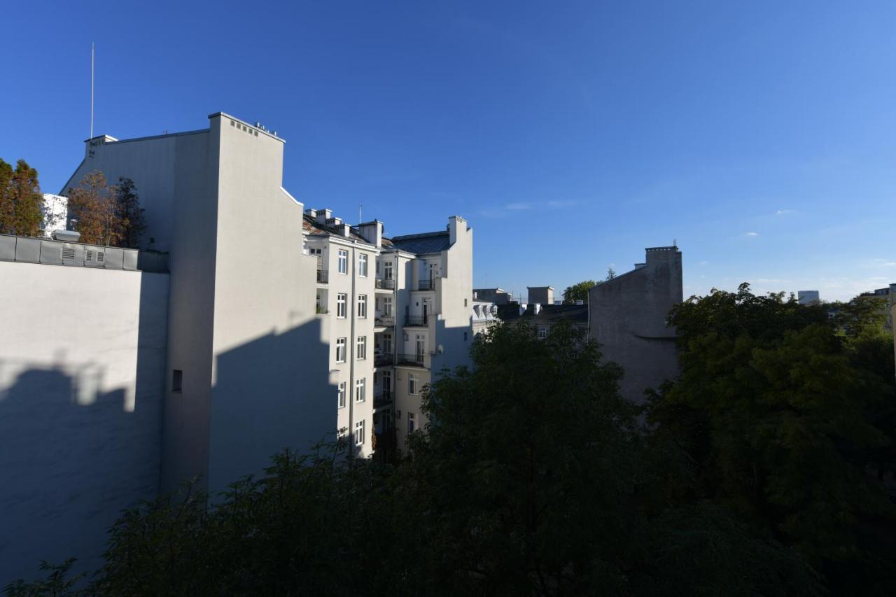 Wilcza 3 - Apartament Dla 4 Osob - 260M Do Ambasady Usa - Duzy Balkon Od Strony Dziedzinca - Wifi - Good Apartments Варшава Екстер'єр фото